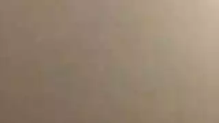 الزوج يجهز لجلسة جنس مباشر فوضوية