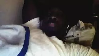 عملية إثارة يدوية ساخنة لقضيب أسود كبير