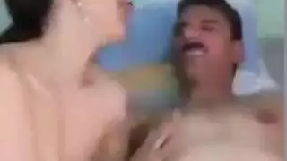 فحل ينيك امراه بالغابه