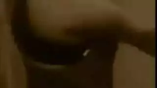 مصرية مربربة يكفيه عشيقها نبك خلفية من كسها