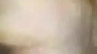 فتاتان وشخص محظوظ