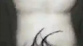شاب يضرب مهبل ضيق بعد مص شغوف