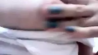 أفلام إباحية صريحة: قضيب أسود كبير يقذف عميقاً داخل فتاة عربية