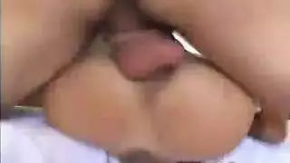 شقراء يغطي وجهها مني بعد جنس عنيف