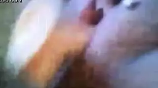 شقراء تتفجر شبقاً في تحدّي جنسي خارجي