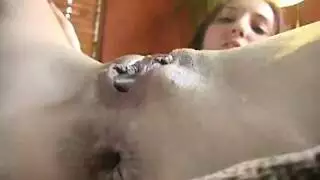 الاستمناء البنوتي الحار و ادخال هاتف نوكيا في الكس