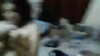 سحاق بين امحن شرمطتين