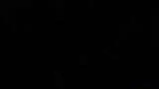 مشكلة مزدوجة: رجل يخدم جنسين بقوة