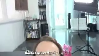 مص القضيب ينتهي بمفاجأة لزجة على الوجه