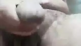 مصري ينيك عشيقته للفرسه تحت الكوبري