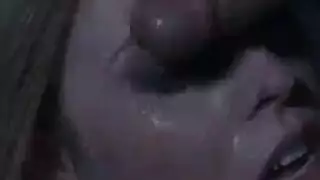 القنبيلة الشقراء جوردان برونسون تمص بقوة وتبلع السائل المنوي