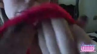 كورتني كومز تحب مص القضيب للمتعة