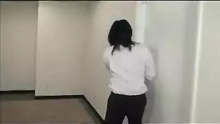 سيدة ساخنة في فستان أحمر ، تعرّفت لاسي ستار لعشيقها وخلعت ملابسها وملابسها الداخلية