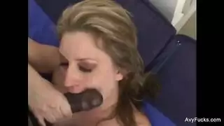 جلسة جماعية مع قضيب أسود كبير وفتيات إفريقيات مثيرة