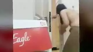 الوجه فوضوي فتاة غبية