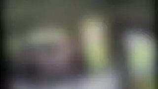 زوجة مثارة تمارس الجنس الخلفي مع سائق التاكسي
