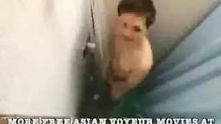 ثنائي صريح لمدرب شخصي مع فتاتين من الصالة