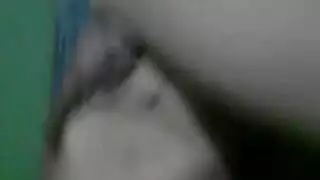 شباب منضخمون يأخذون زبًا شرجيًا ضخمًا
