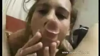 أين تجد أشد الإباحية سخونة لتخزين الهاتف
