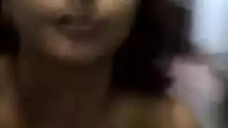 استمناء عابر xxx: ضخ وتدليك لعضوها السميك