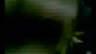 رجال مزودون كالأحصنة في مشاهد جنس جماعي خشن