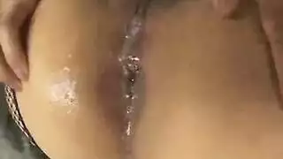 مص ولعق فتحتها الضيقة