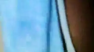 نيكه في حوض السباحه