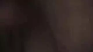 شاب يصور خطيب