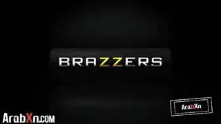 تتدلع على حبيبها لينكها بقوة