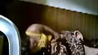 إباحية مصرية قاسية: نيك طيز كبيرة لقحبة بوضعية كلابي