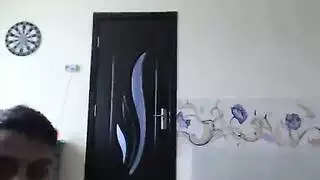 حركة إباحية ثلاثية رومانية على الويبكام