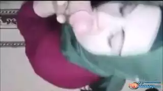 حجابها فوق، بنطلونها تحت: هوس المحجبة بالجنس الفموي