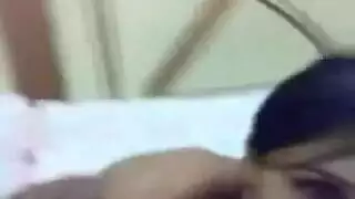 مشهد إباحي فاخر: زبون سعودي يستمتع بخدمة فم مصرية