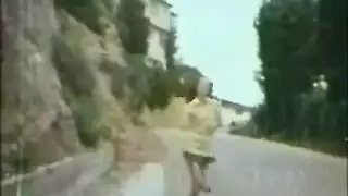 جنس صريح بالطراز القديم: طالبات عاهر يمارسن الجنس الثنائي في مكتبة المدرسة