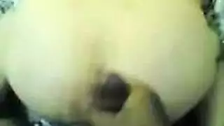 مصة وجنس خشن: سماح تأخذ قضيب كبير حتى النهاية