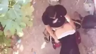 القطوة الجزائرية مليكة تأخذ قضيب شاب في نيك حديقة