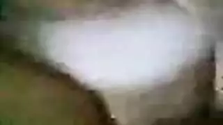 جمال غريب يصنع فيلم جنسي منزلي
