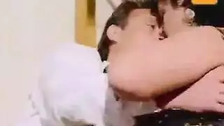 علاقة جنسية لمشاهير العرب: زايد وفاروق في مشهد مثلث خشن