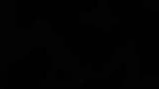 من الرصيف إلى سريره: فتاة شقراء تُمارس معها الجنس بقوة