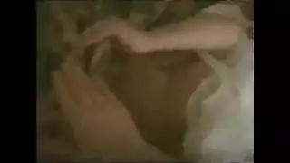 زوجة الأب وابن الزوج يمارسان الجنس بقوة بينما الزوج يشاهد الحركة الساخنة
