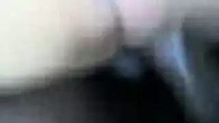 قضيب هائل يملأ ويوسع مهبل ضيق