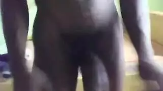 راجل ينيك واحده وهو زبره كبير نيك عربي