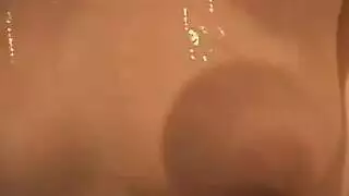 حركة صريحة: فتاة مثارة تأخذ كل بوصة من فوق