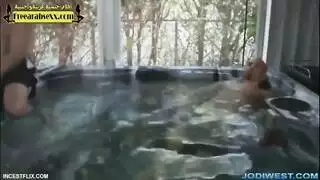 تركب زبر ابن زوجها فالحمام