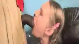 جنس خفي مع قضيب كبير لرجل مأخوذ