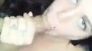 عاهرات البيكيني يتلقين صفعات قاسية في مشهد شرجي صريح