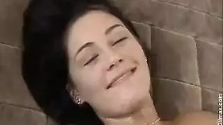 ممرضات جامحات: خيال طبي إباحي