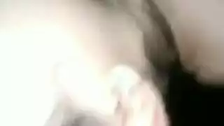 حركة فم مثيرة وتقبيل عميق للحلق