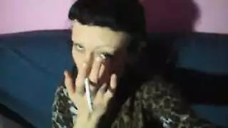 فض بكورة عذراء بقضيب كبير