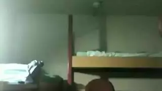 منقا تخلع ملبسها